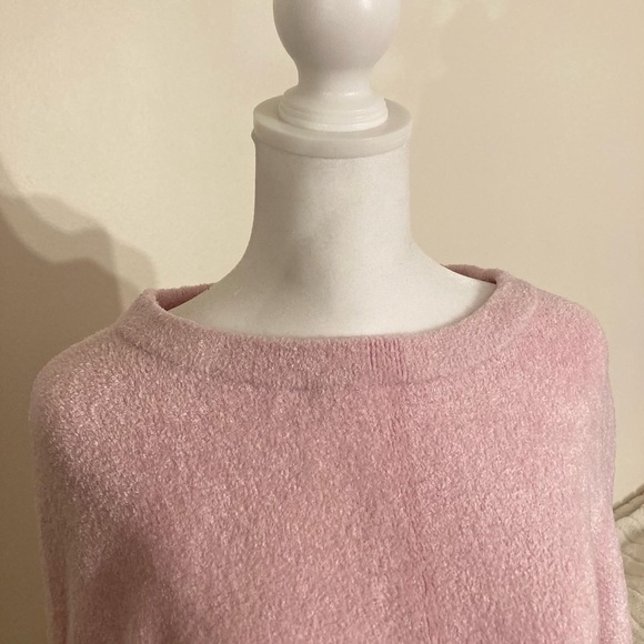 Express Batwing Fuzzy Sweater - Picture 5 of 8